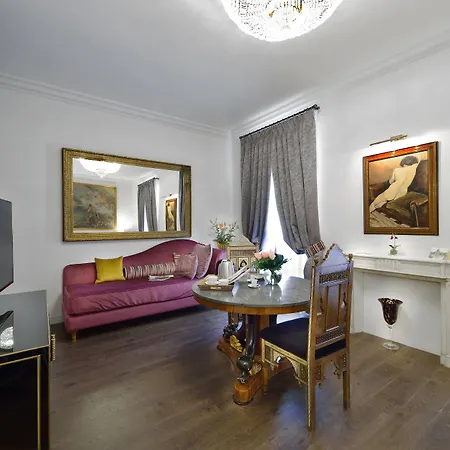Condotti 3* Rome